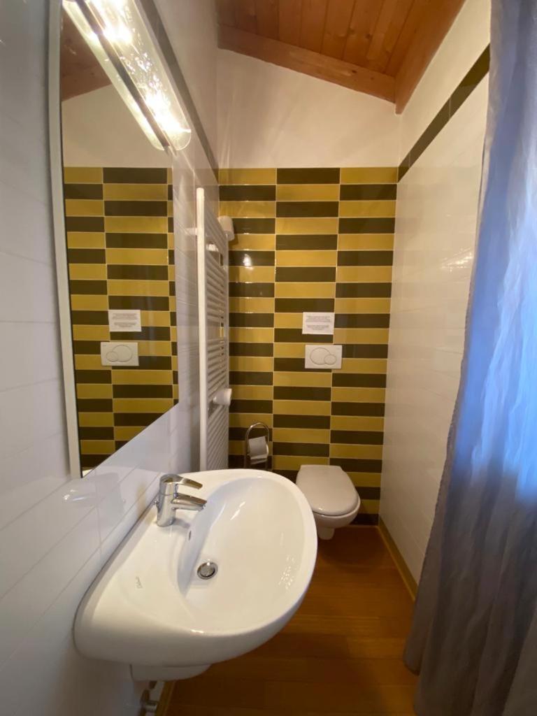 Luxury Penthouse With Big Terrace Apartment Argegno Bagian luar foto