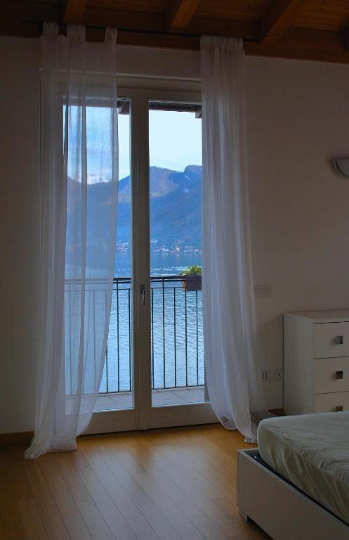 Luxury Penthouse With Big Terrace Apartment Argegno Bagian luar foto