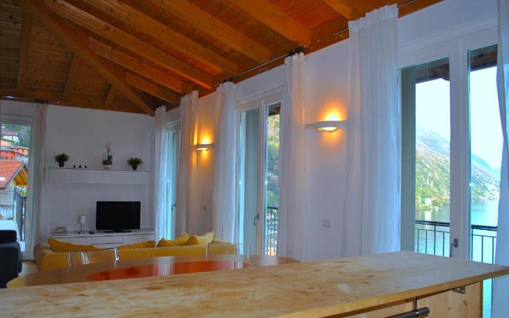 Luxury Penthouse With Big Terrace Apartment Argegno Bagian luar foto